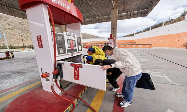 ������Ӧ�������ֿ�չ��